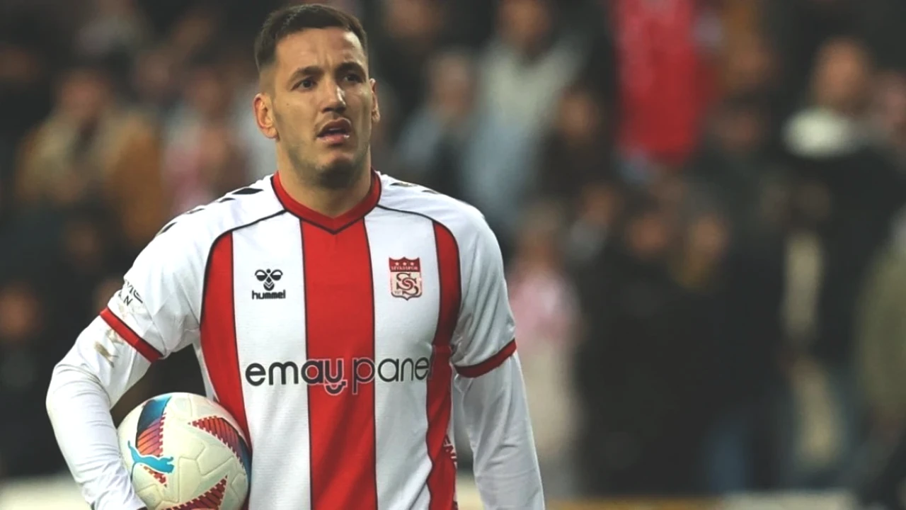 Rey Manaj, Sivasspor'dan Ayrılmak Üzere! Arnavut Golcünün Yeni Takımı Belli Oldu!